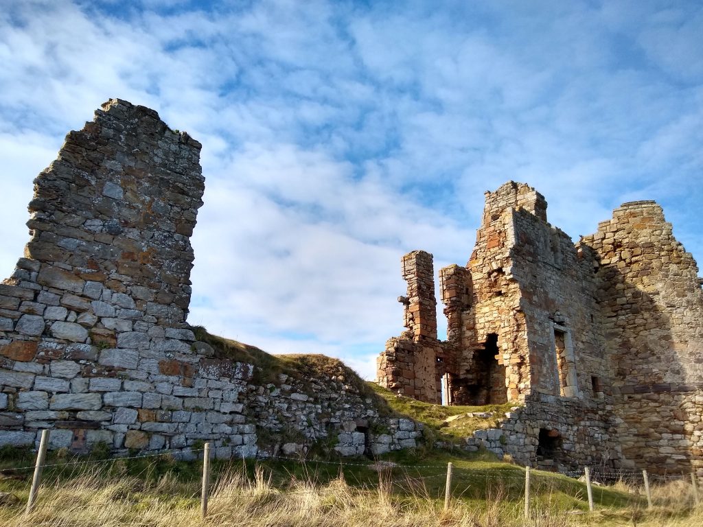 Newark Castle was possibly nice once, but you wouldn't want to live here now. It's mostly a pile of caved-in rocks. 